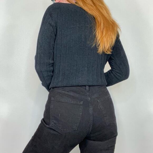 Northcrest Size Small Black V Neck Semi Fleece Textured Fitted Sweater - Picture 4 of 11